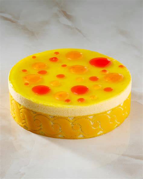 Semifreddo con inserto centrale al mango