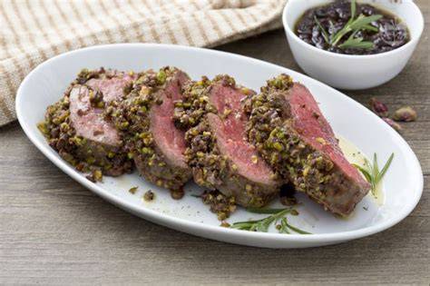 Filetto di manzo in crosta affettato