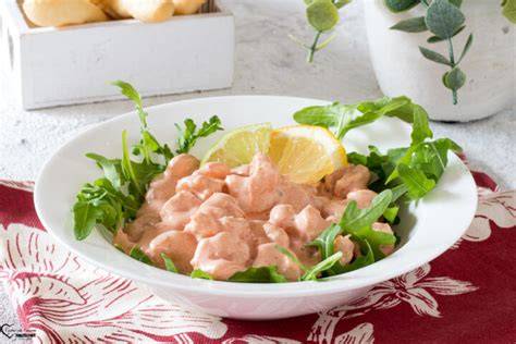 Gamberetti e granchio in salsa rosa