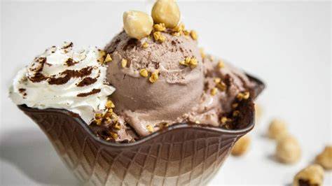 Gelato cioccolato nocciola brioche