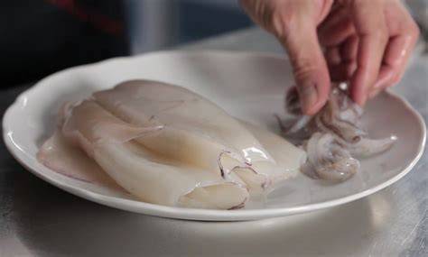 Come pulire e tagliare calamari