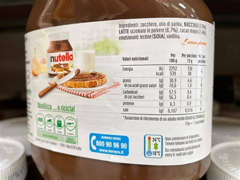 barattolo di Nutella e valori nutrizionali