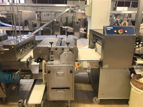 Produzione industriale di cornetti laminati