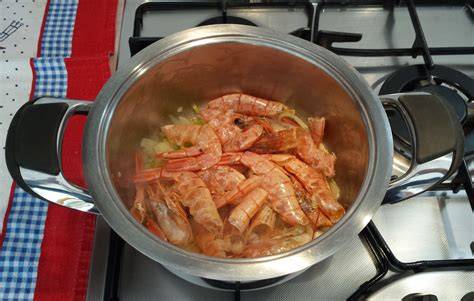Fumetto di crostacei filtrato caldo