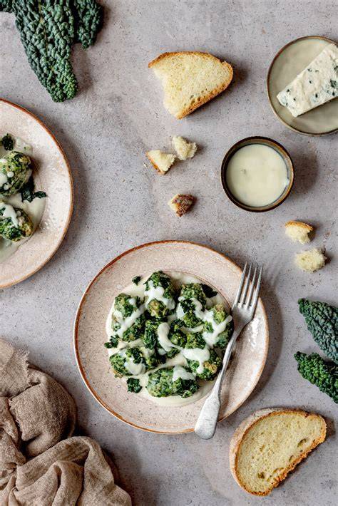 cavolo romanesco crema gorgonzola aglio nero