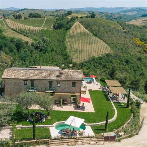 Vigneti Cocci Grifoni tra calanchi