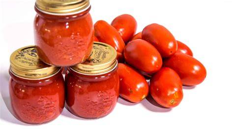 pomodori maturi per conserva casalinga