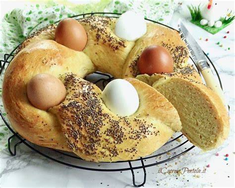 Pane di Pasqua intrecciato con uova