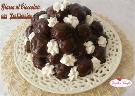 profiteroles ricoperti glassa cioccolato