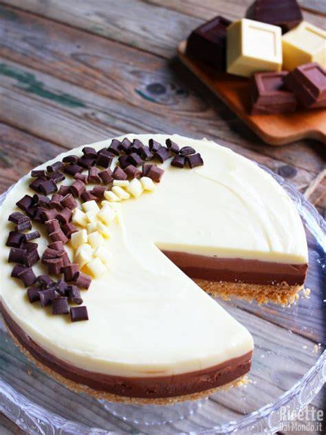 Cheesecake triplo cioccolato decorata