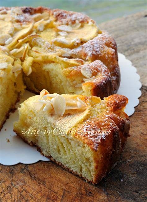 Torta allo yogurt con mandorle
