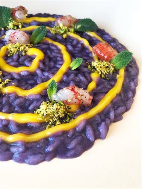Risotto viola con gamberi
