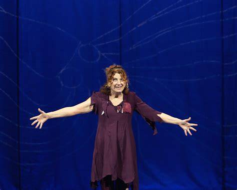 Angela Finocchiaro in scena teatro