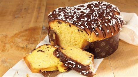 Colomba pasquale al cioccolato decorata