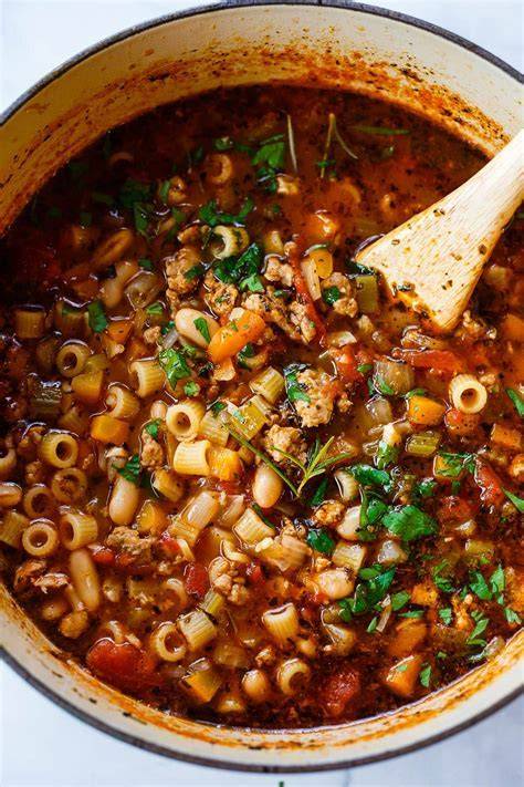 pasta e fagioli tradizionale italiana
