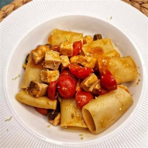 Paccheri pesce spada olive pomodorini