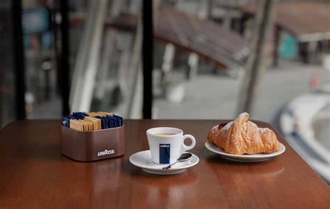 Caffè e colazione italiana a Trento