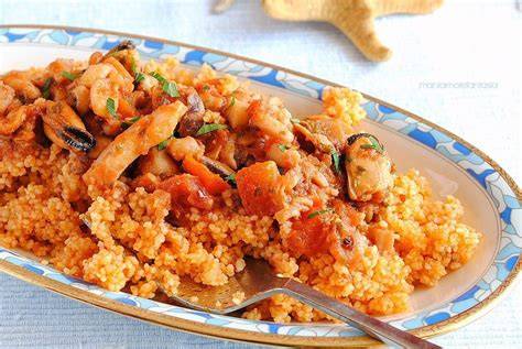 Cous cous siciliano di pesce servito