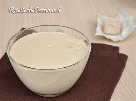 lievitino con lievito secco nella ciotola