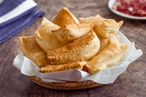 gnocco fritto dorato nell'olio di arachidi