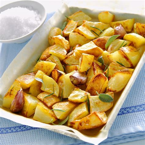 Patate al forno con verdure e proteine