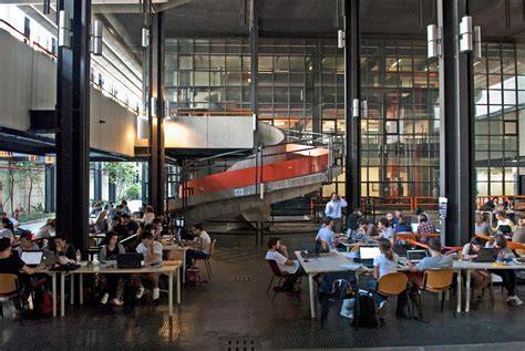 Scuola AUIC Politecnico di Milano architettura