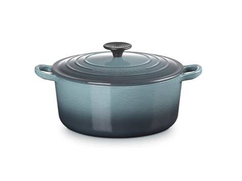 casseruola in ghisa vetrificata cucina