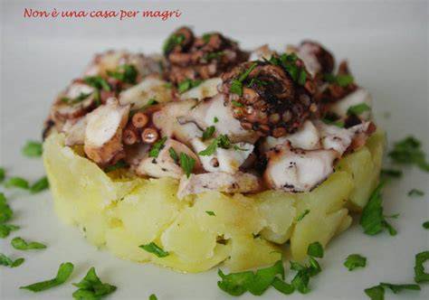 Tortino di polpo e patate impiattato