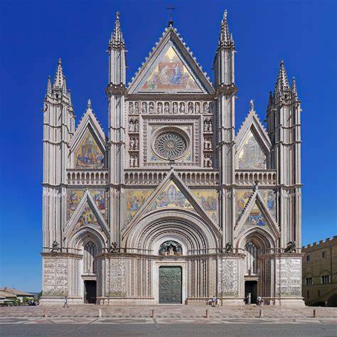 Duomo di Orvieto e sito comunale