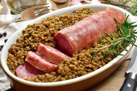 Cotechino con salsa verde e lenticchie