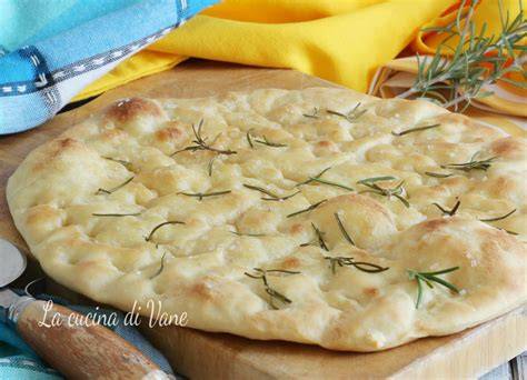 focaccia rotonda con rosmarino e olio