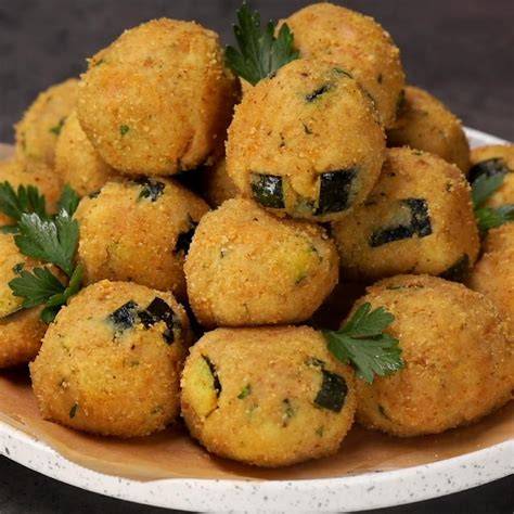 Polpette di zucchine con cuore di provola
