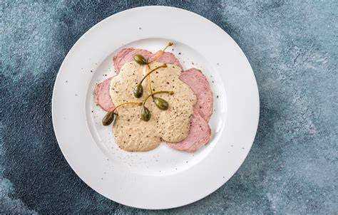 Vitello tonnato piemontese affettato
