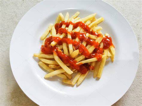 Papas fritas con salsa italiana