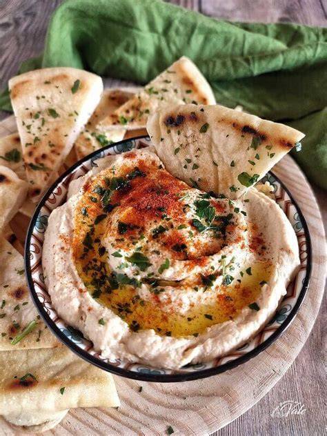 Hummus di ceci cremoso con pita