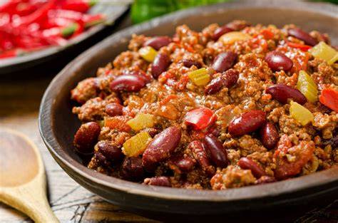 Chili con carne italiano in ciotola