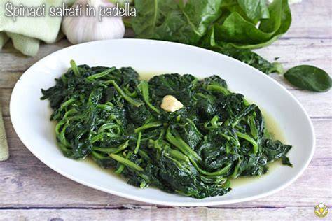 Pollo e spinaci in padella