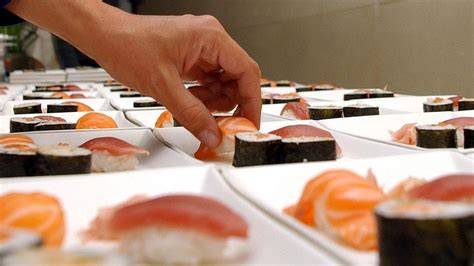 Controllo sicurezza sushi pesce abbattuto