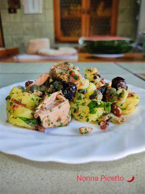 Frittata di patate olive pomodori secchi