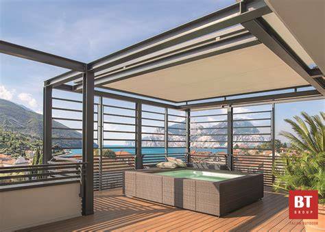 Pergola bioclimatica per terrazzo residenziale