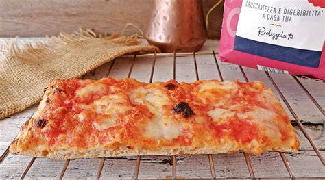Pizza in teglia romana croccante