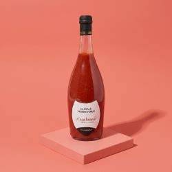salsa di pomodoro in elegante bottiglia champagne