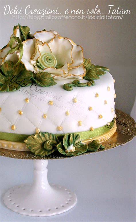 torta decorata con pasta fondente