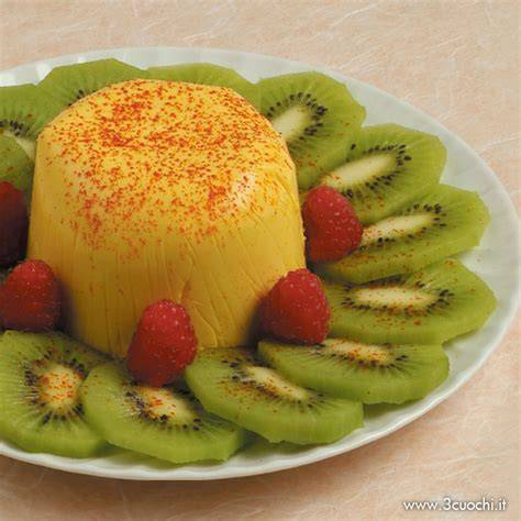 Budino allo zafferano in bicchiere