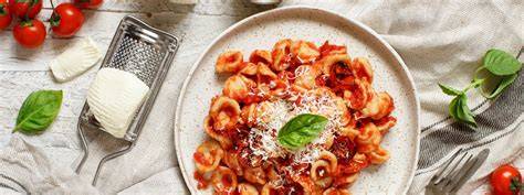 Cacioricotta grattugiato sulle orecchiette