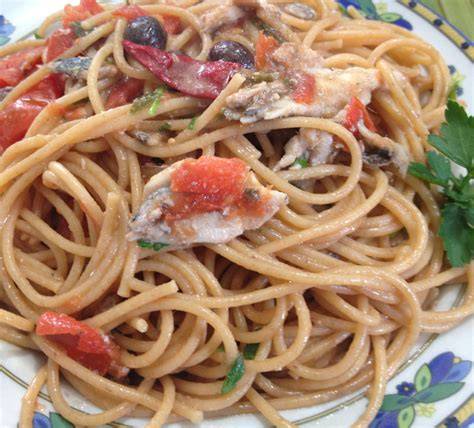 Spaghetti liguri con acciughe fresche