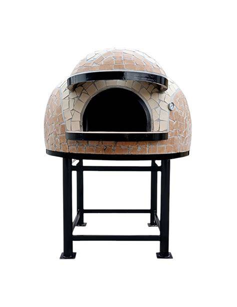 Forno artigianale con pane e pizze