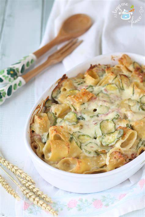Pasta al forno bianca con zucchine